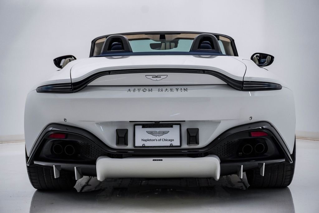 Used 2022 Aston Martin V8 Vantage Roadster RWD image 9