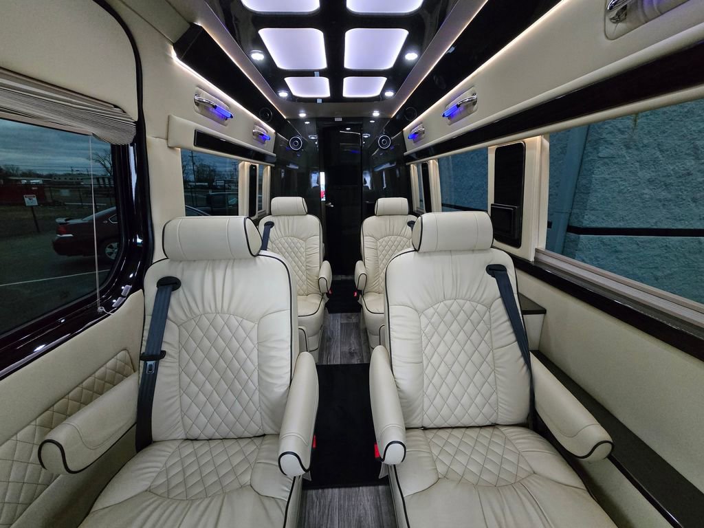 Used 2020 Mercedes-Benz Sprinter 3500 image 3