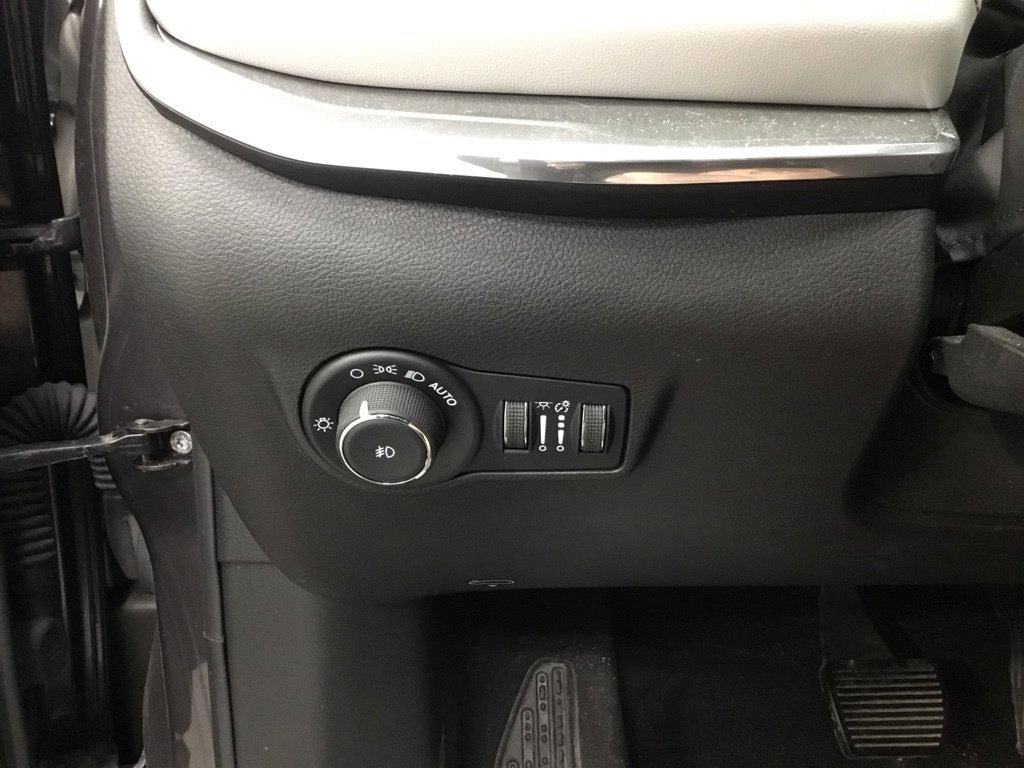 Used 2024 Jeep Compass Limited AWD/4WD image 12