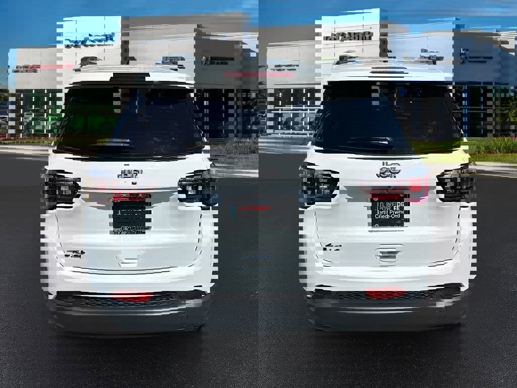 New 2026 Jeep Compass Latitude image 7