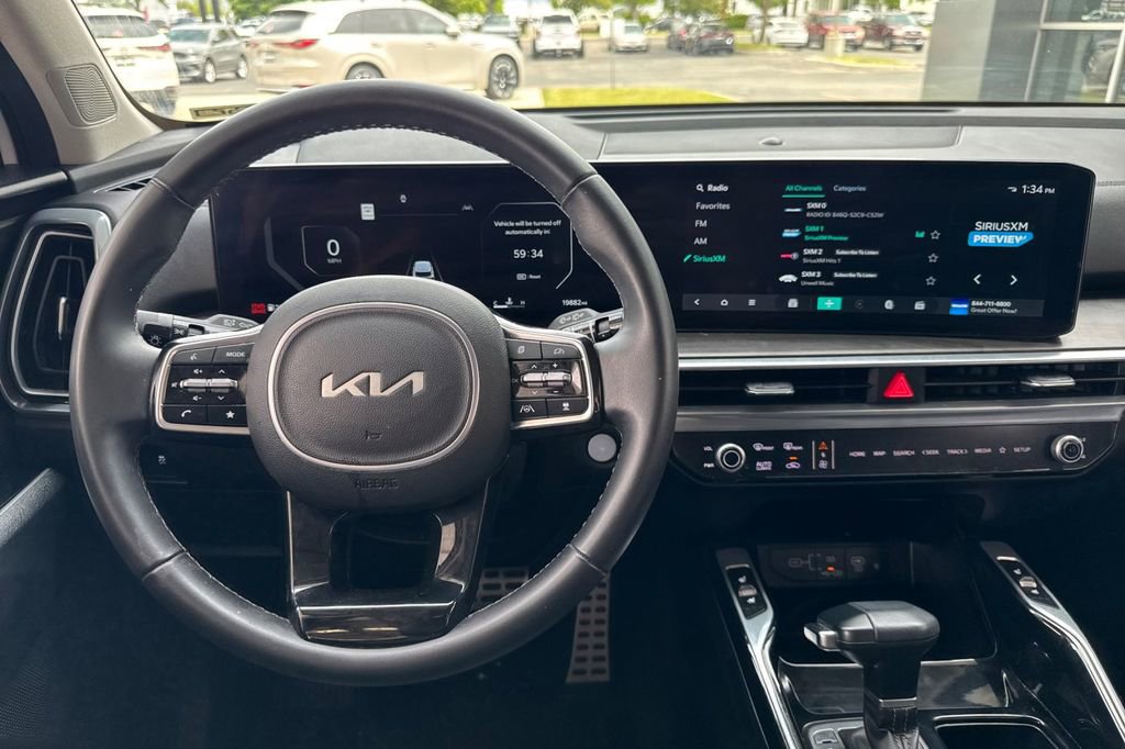 Certified 2025 Kia Sorento SX AWD/4WD image 15