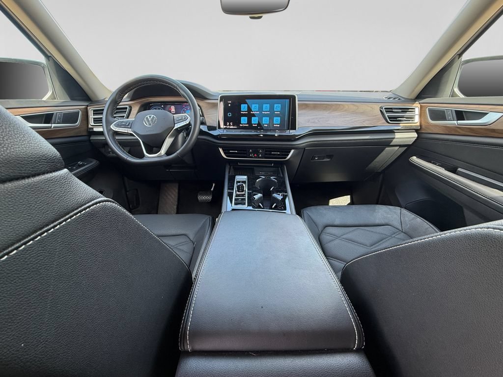 Used 2025 Volkswagen Atlas SE AWD/4WD image 24