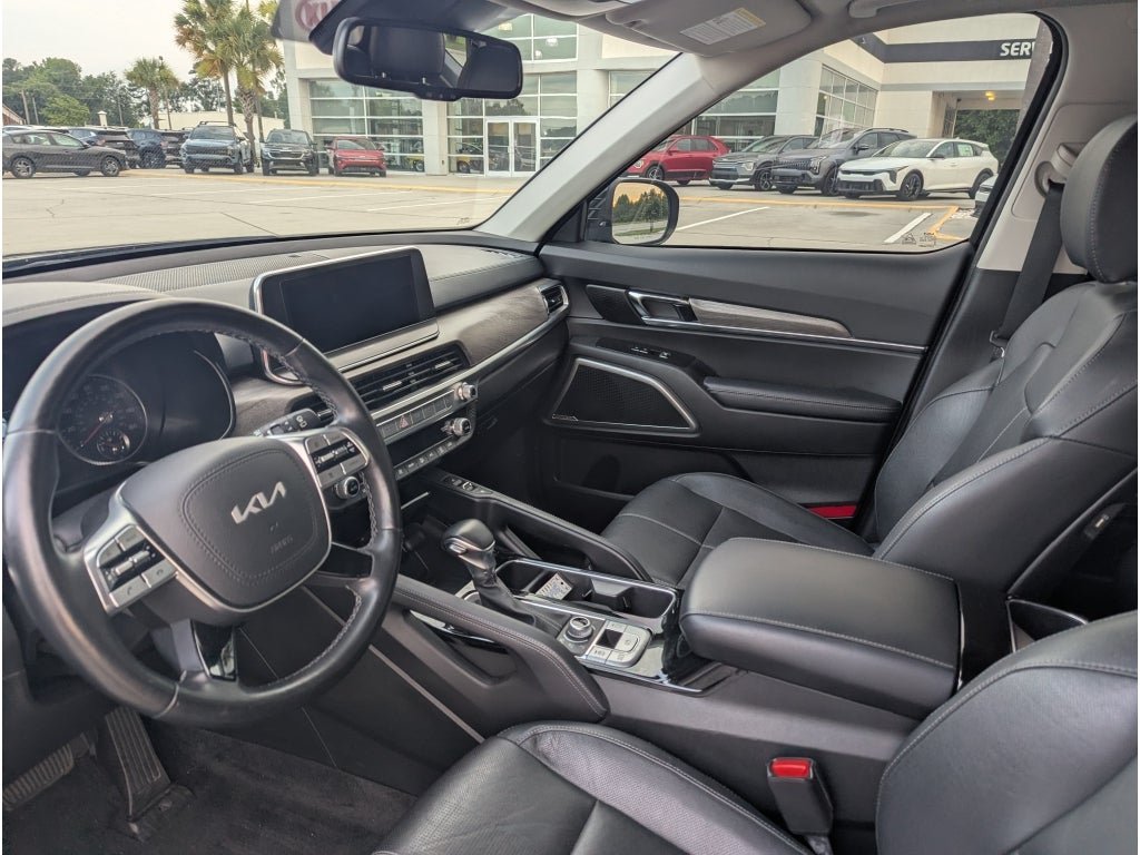 Used 2022 Kia Telluride EX w/ EX Premium Package AWD/4WD image 13