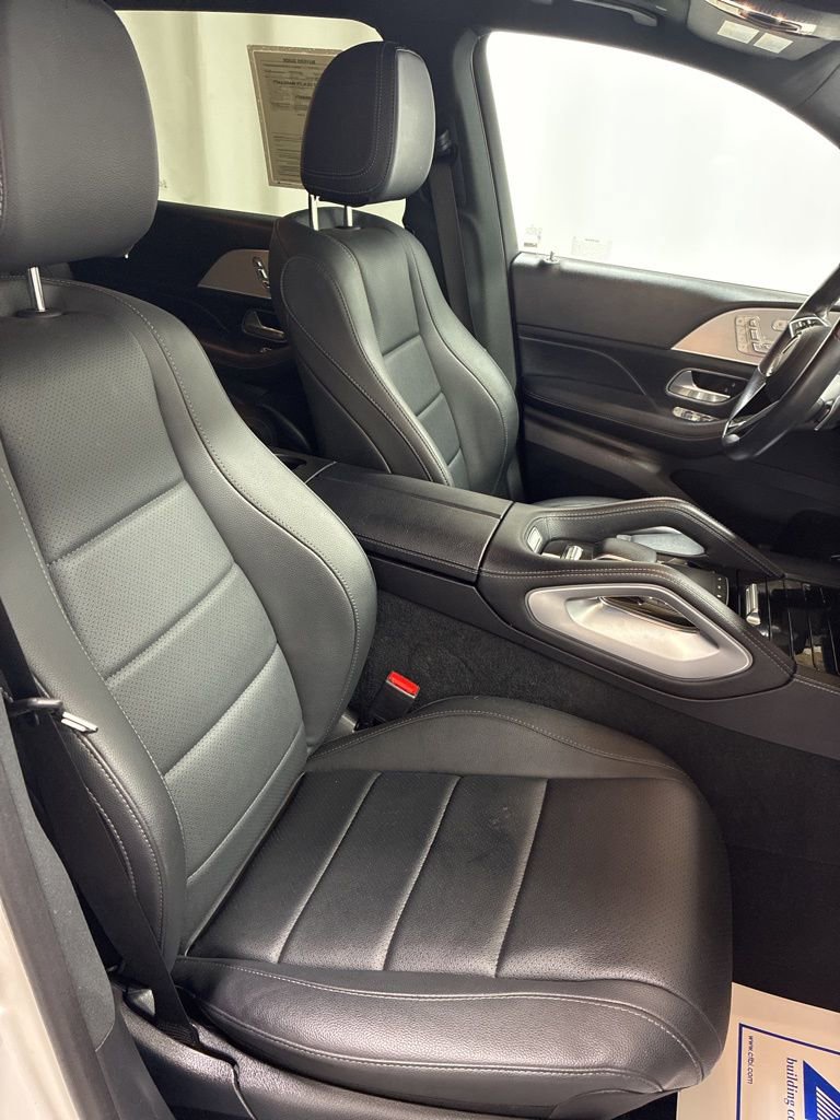 Used 2024 Mercedes-Benz GLS 450 4MATIC image 34