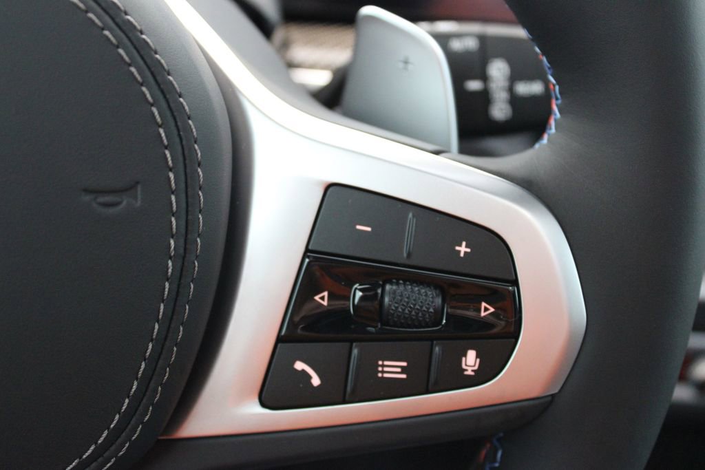 New 2026 BMW X5 M60i w/ Climate Comfort Package image 19