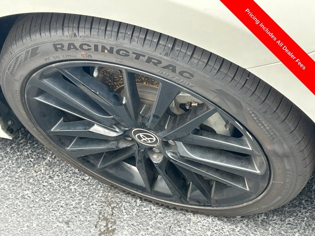 Used 2023 Toyota Camry XSE FWD image 2