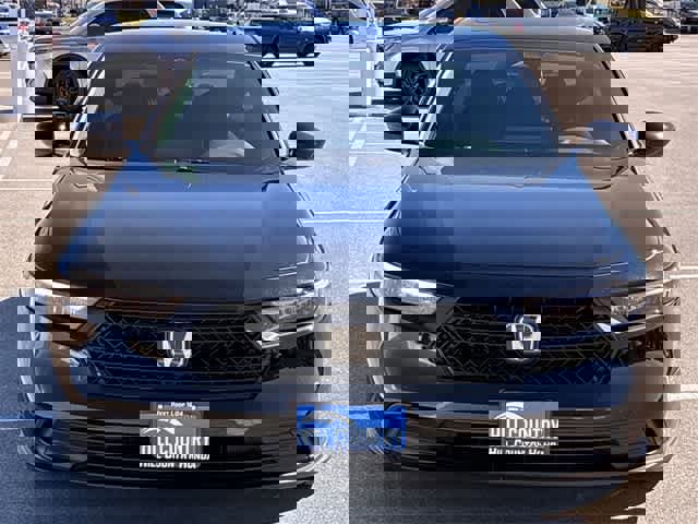 Used 2024 Honda Accord Sport image 9