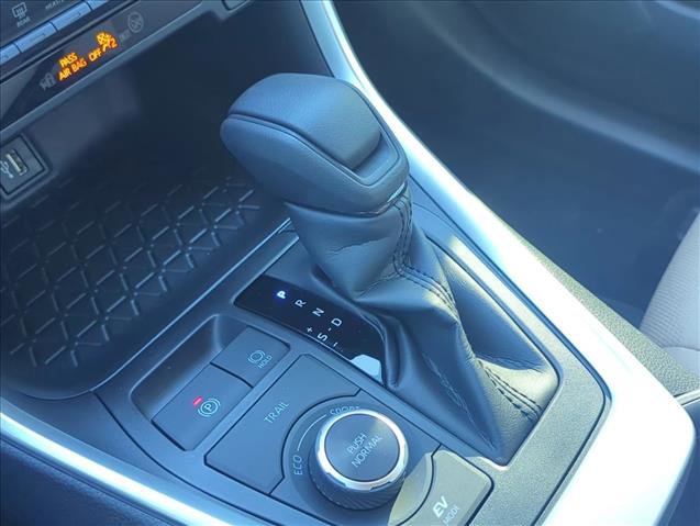 Certified 2025 Toyota RAV4 XLE AWD/4WD image 14