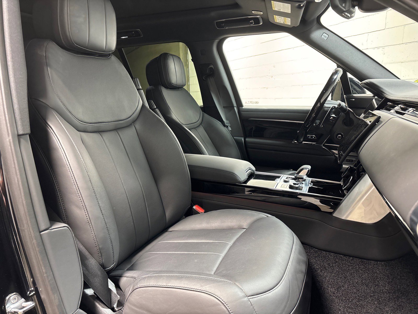 Used 2023 Land Rover Range Rover SE AWD/4WD image 33