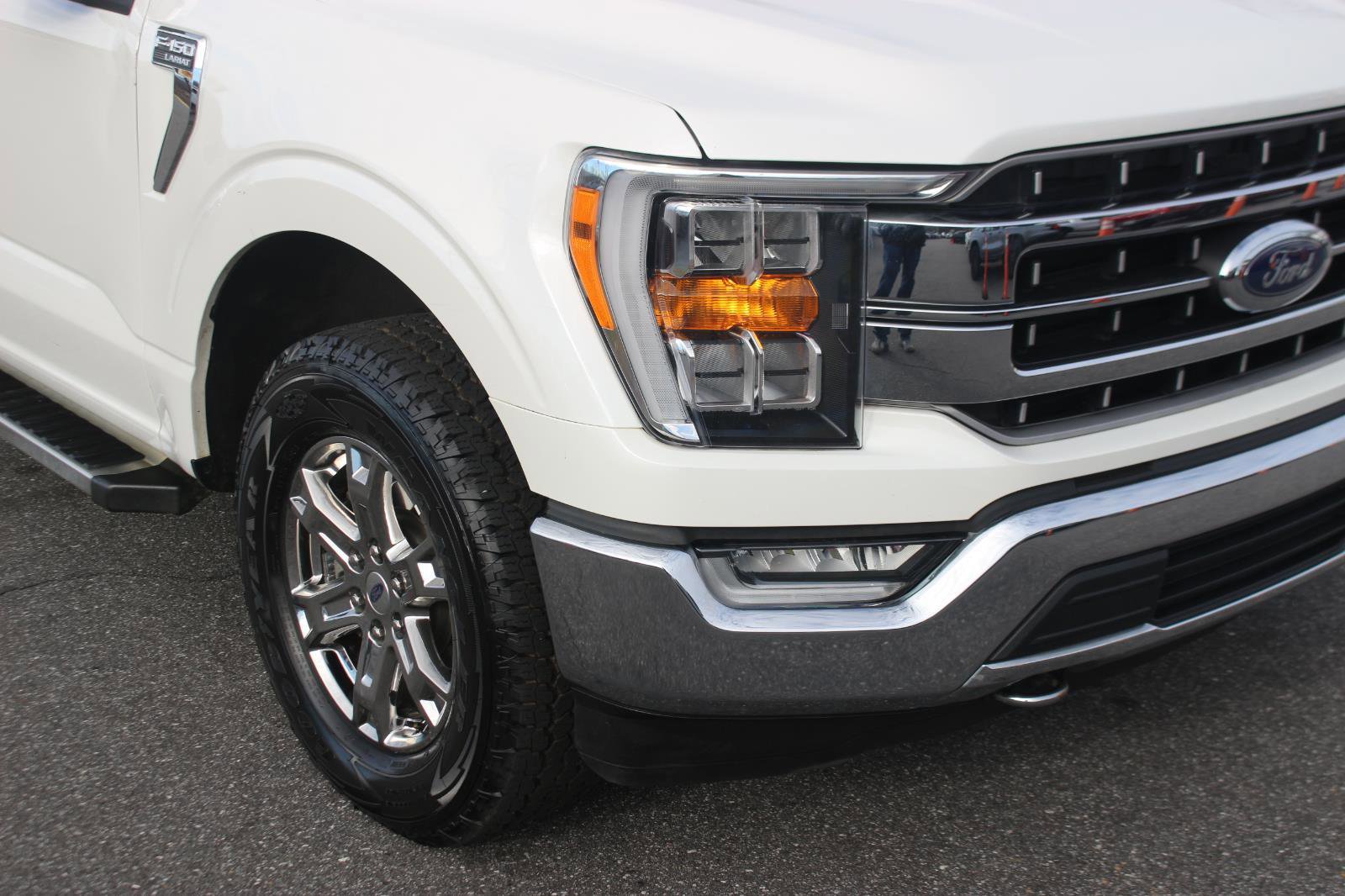 Used 2023 Ford F150 Lariat image 9