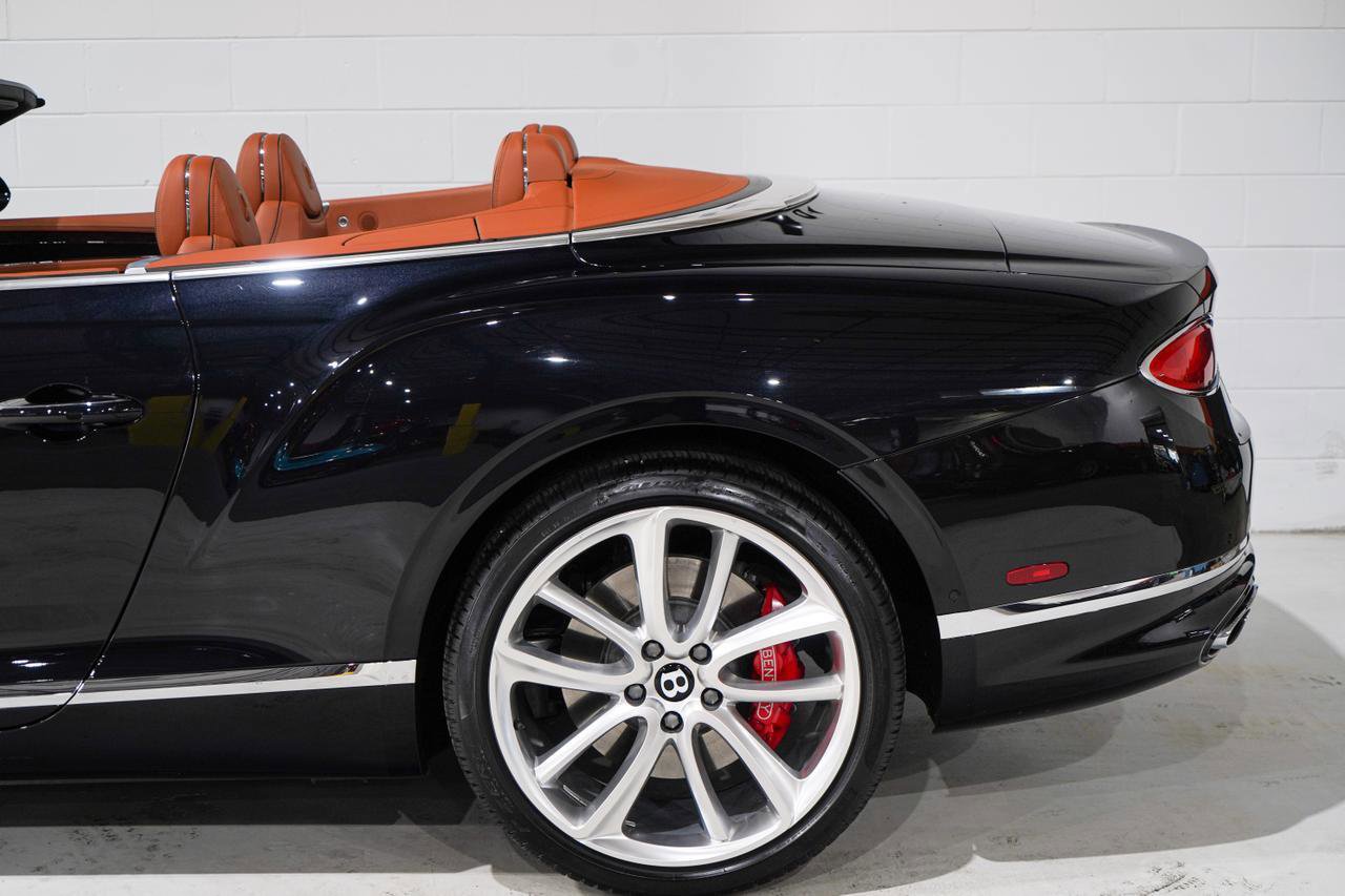 Used 2022 Bentley Continental GT image 31