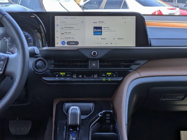 Used 2025 Toyota Crown Signia w/ Advanced Technology Package AWD/4WD image 19