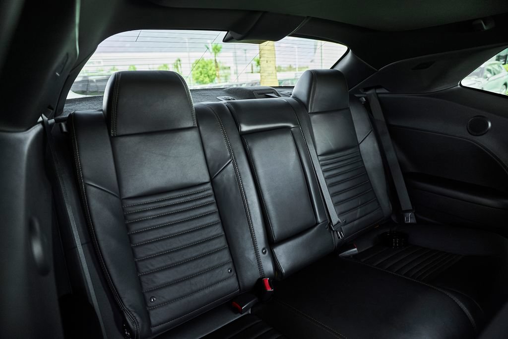 Used 2014 Dodge Challenger R/T RWD image 38