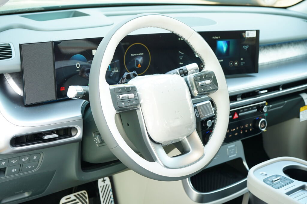 New 2026 Hyundai Ioniq 9 Calligraphy image 8