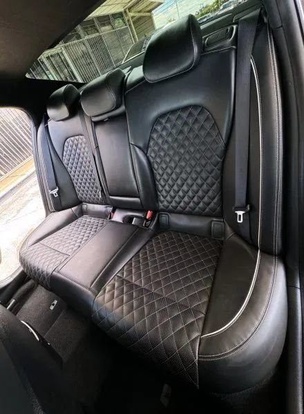 Used 2021 Genesis G70 3.3T w/ Sport Package RWD image 21