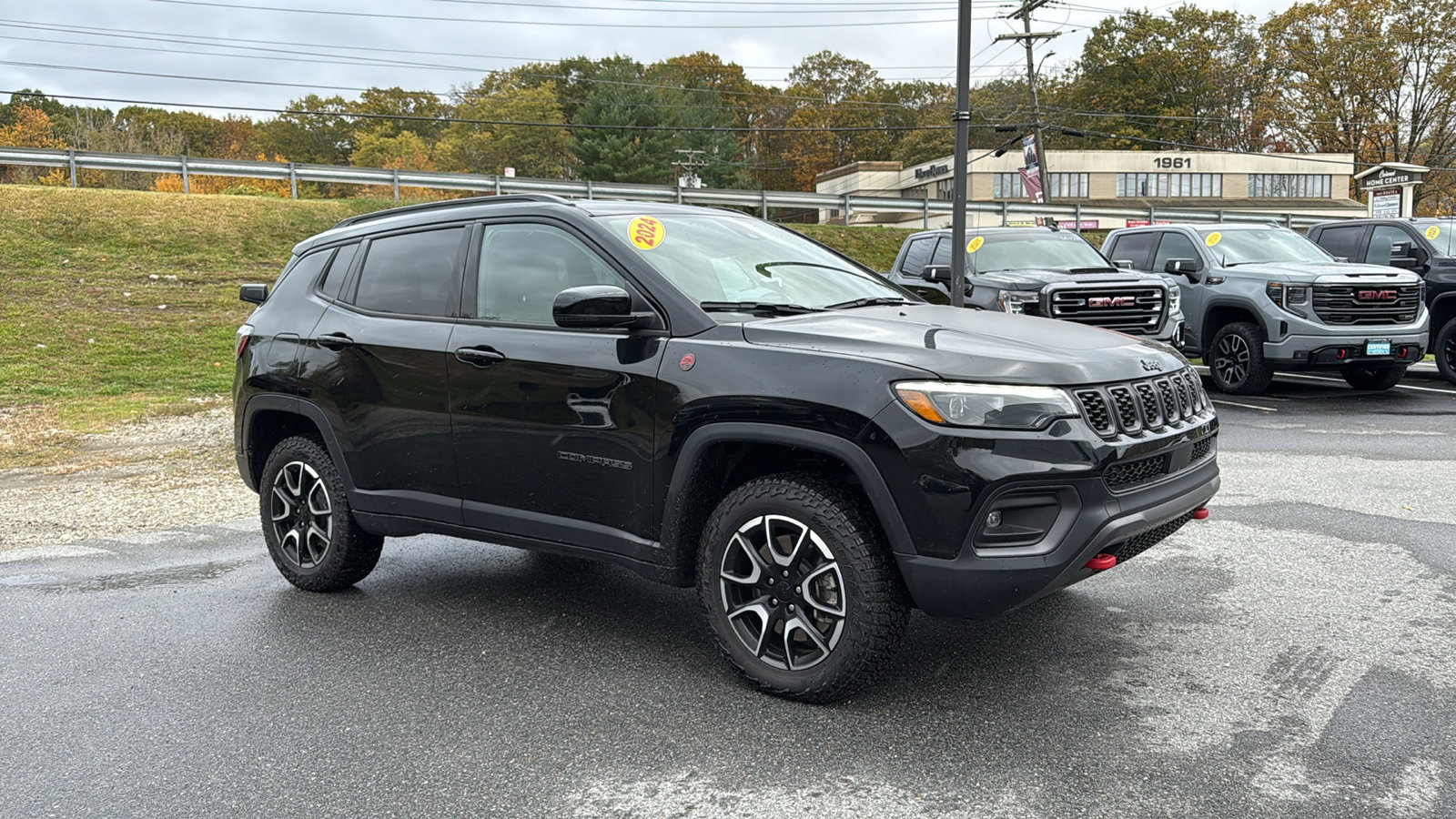Certified 2024 Jeep Compass Trailhawk w/ Trailhawk Elite Group image 2
