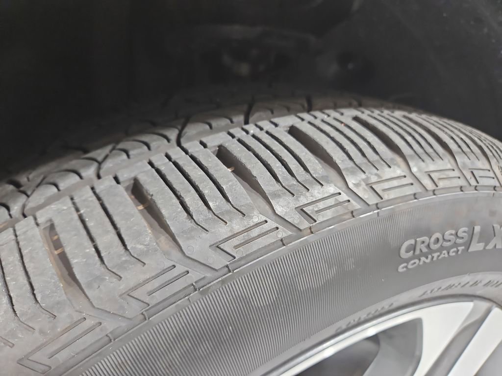 Used 2023 Kia Sorento EX image 28