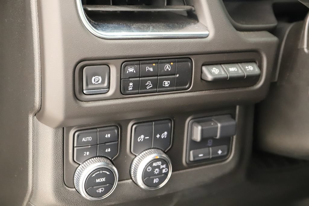 Used 2024 GMC Yukon AT4 w/ AT4 Premium Plus Package AWD/4WD image 18