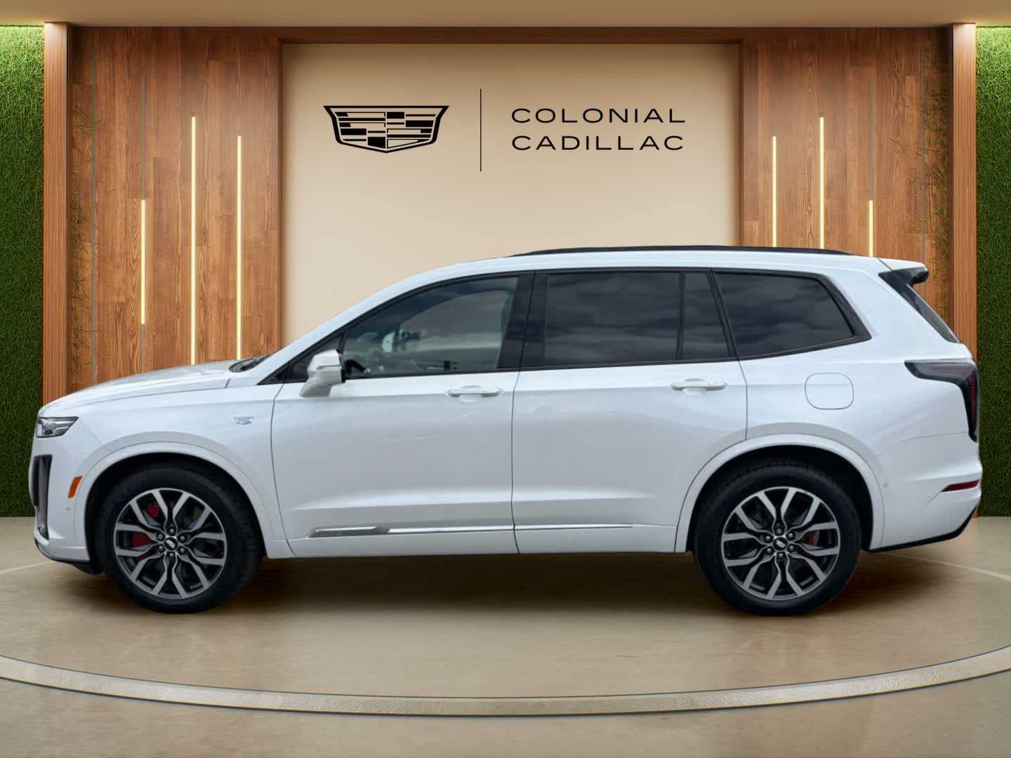 Certified 2025 Cadillac XT6 Sport w/ Platinum Package AWD/4WD image 5