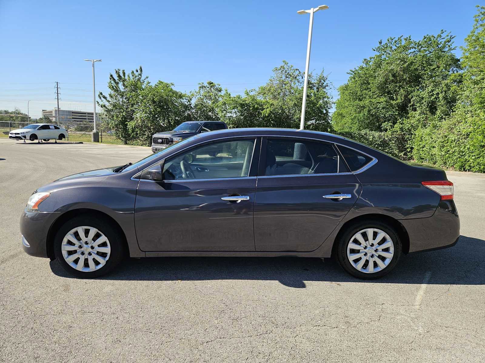 Used 2013 Nissan Sentra SV image 3