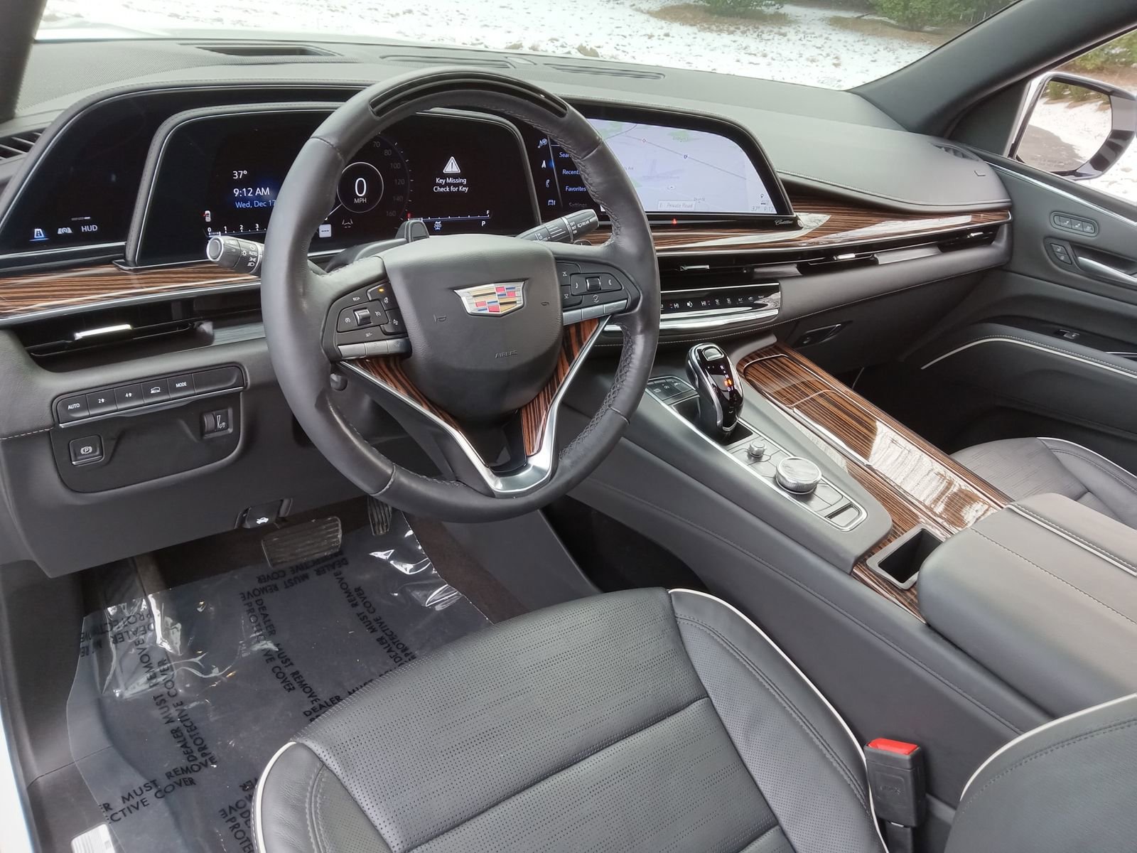 Certified 2024 Cadillac Escalade Premium Luxury image 14