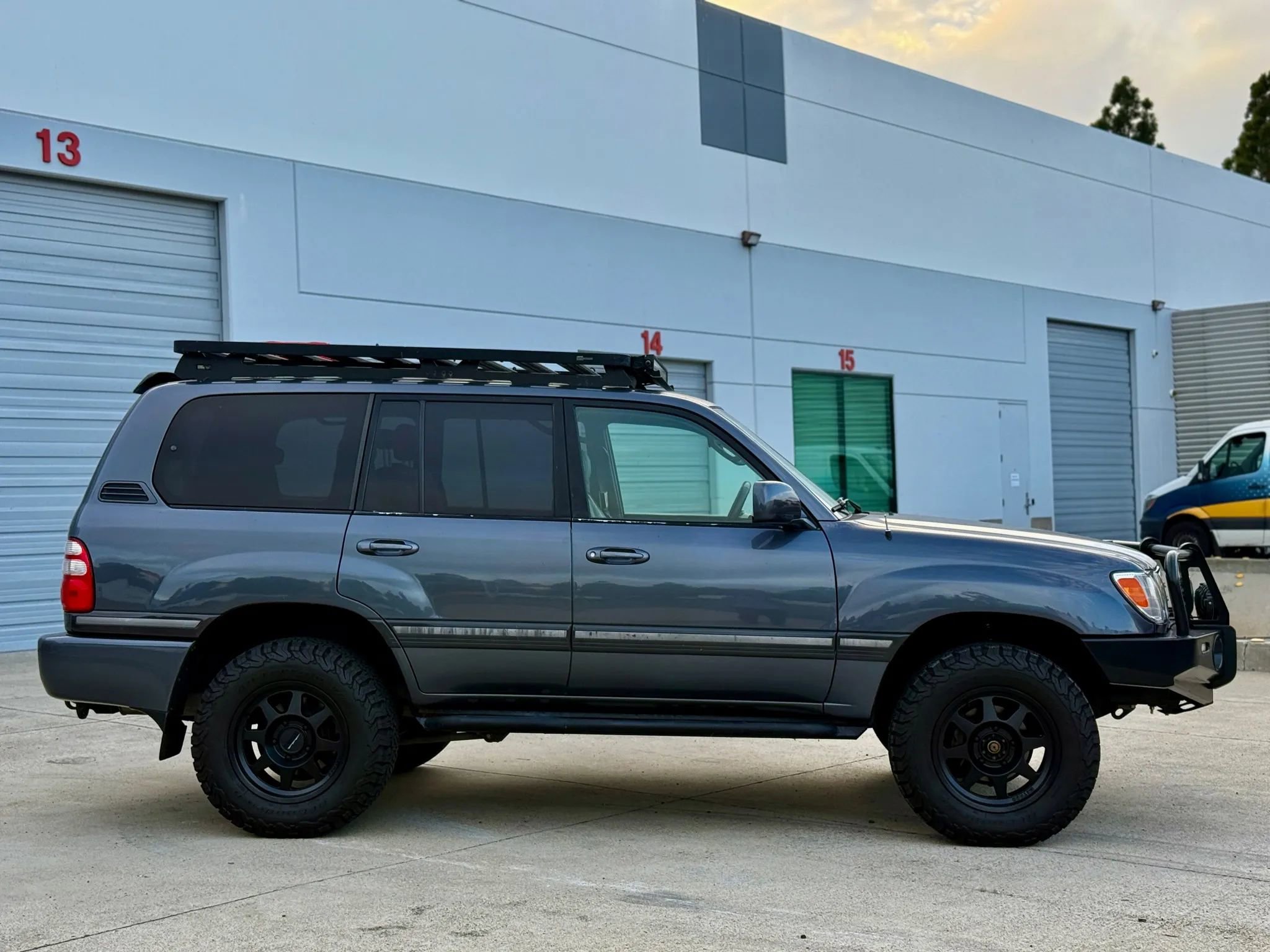 Used 2004 Toyota Land Cruiser image 33