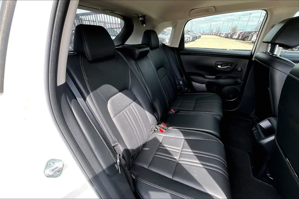 Used 2023 Honda HR-V EX-L image 32