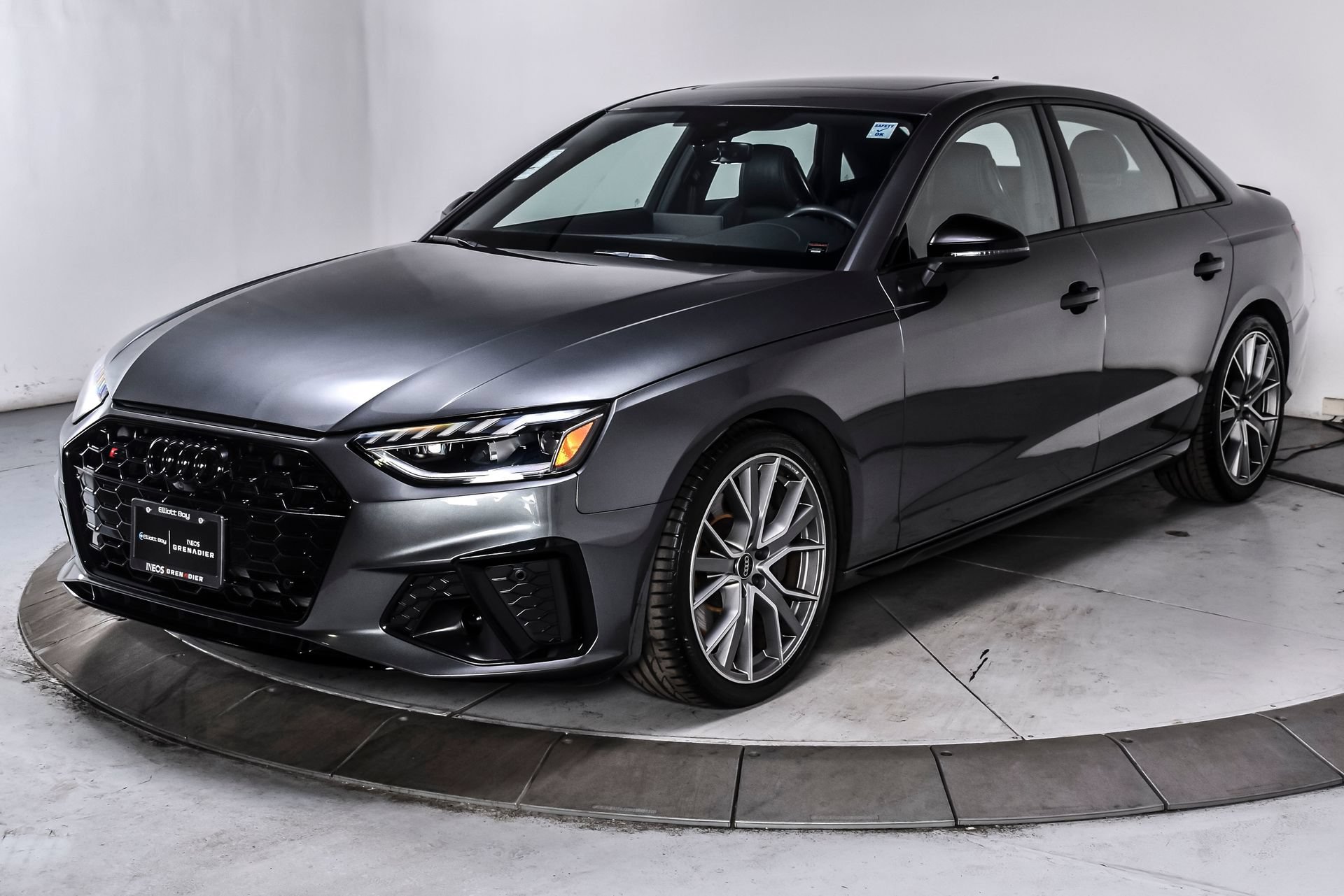 Used 2023 Audi S4 Premium Plus AWD/4WD image 3