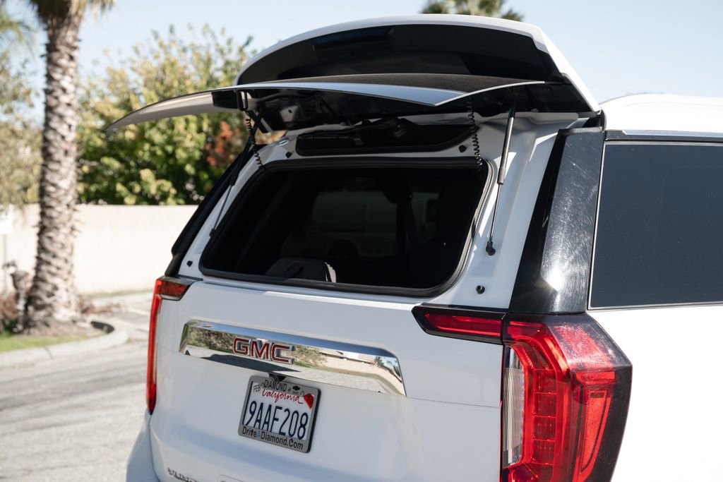 Used 2022 GMC Yukon XL SLE w/ Gmc Pro Safety Plus Package image 12