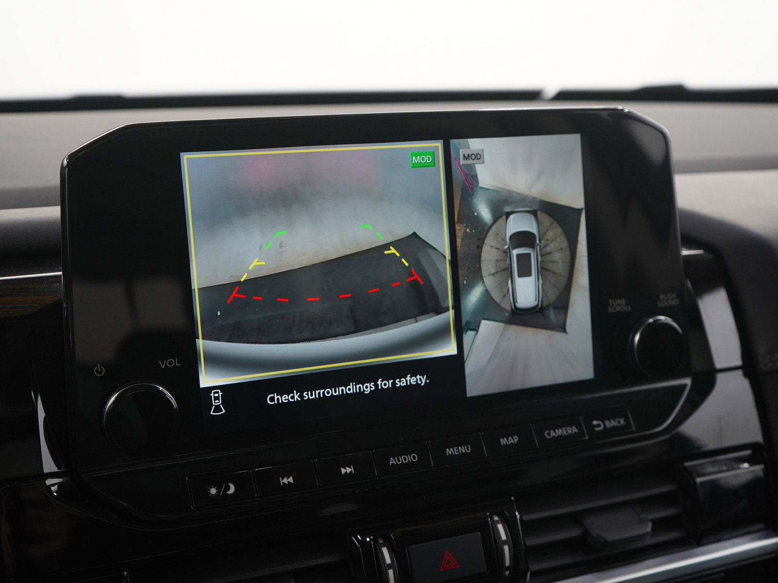 Used 2022 Nissan Pathfinder Platinum image 28