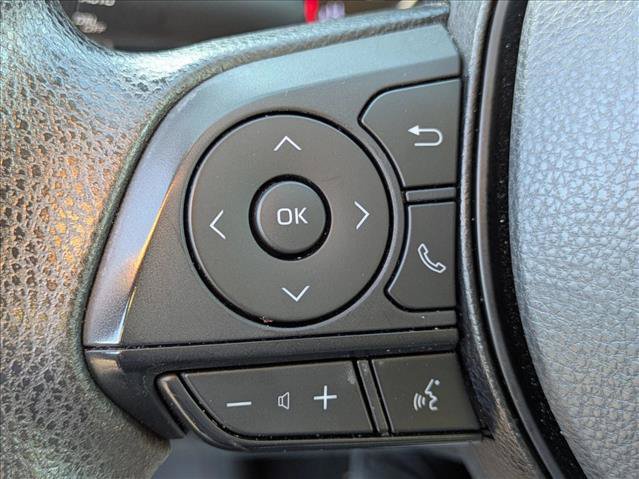 Used 2022 Toyota RAV4 XLE w/ Convenience Package FWD image 11