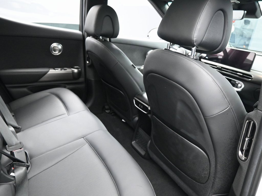 Used 2025 Genesis GV60 RWD image 35