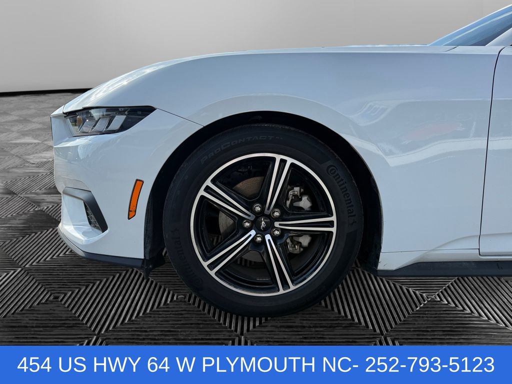 Used 2025 Ford Mustang Premium RWD image 14