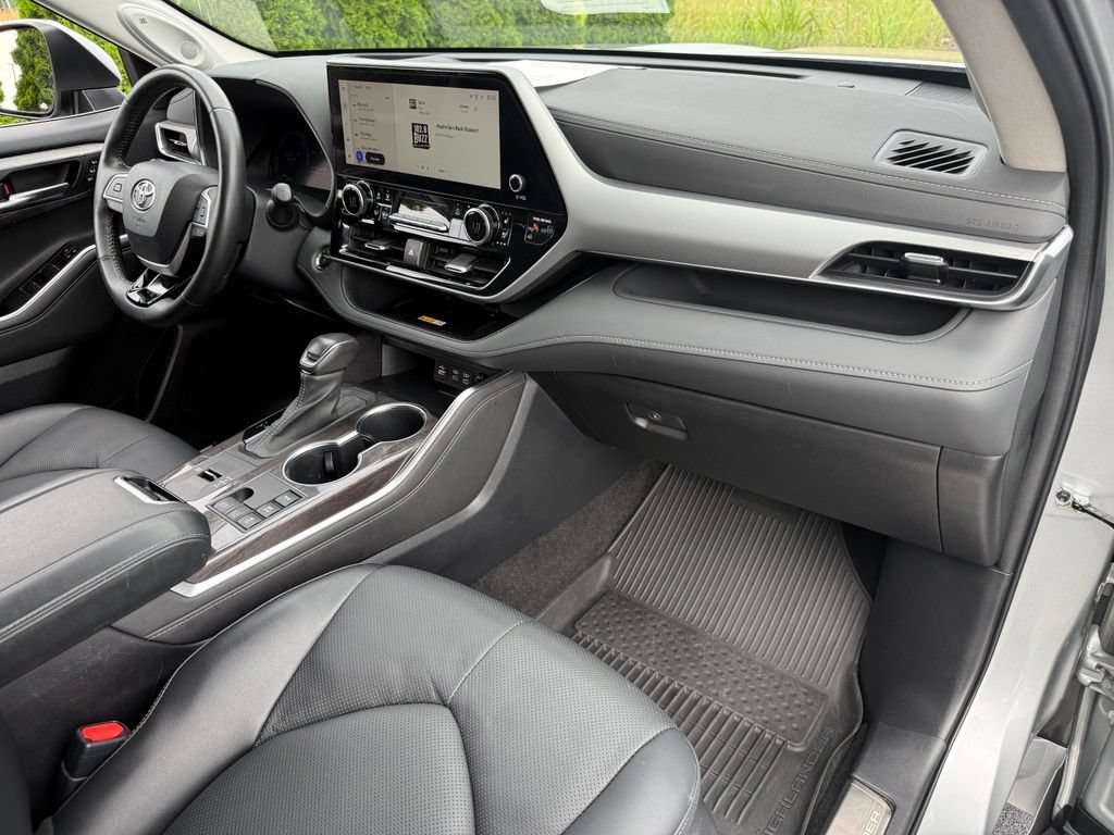 Used 2023 Toyota Highlander Platinum AWD/4WD image 50