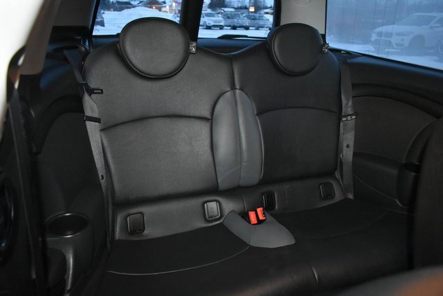 Used 2010 MINI Cooper Clubman Hardtop w/ Premium Pkg image 31