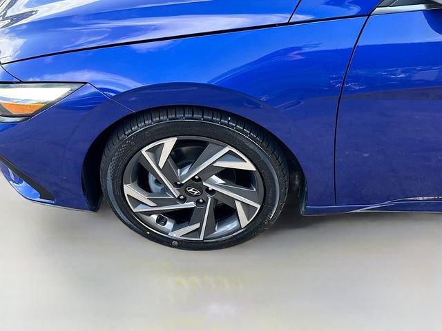 Used 2024 Hyundai Elantra SEL w/ Convenience Package FWD image 29