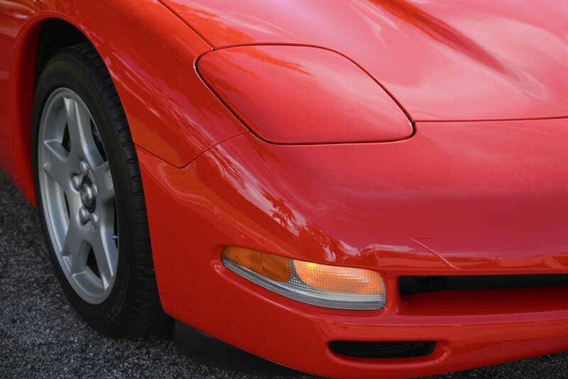 Used 1999 Chevrolet Corvette Coupe w/ Memory Pkg RWD image 7