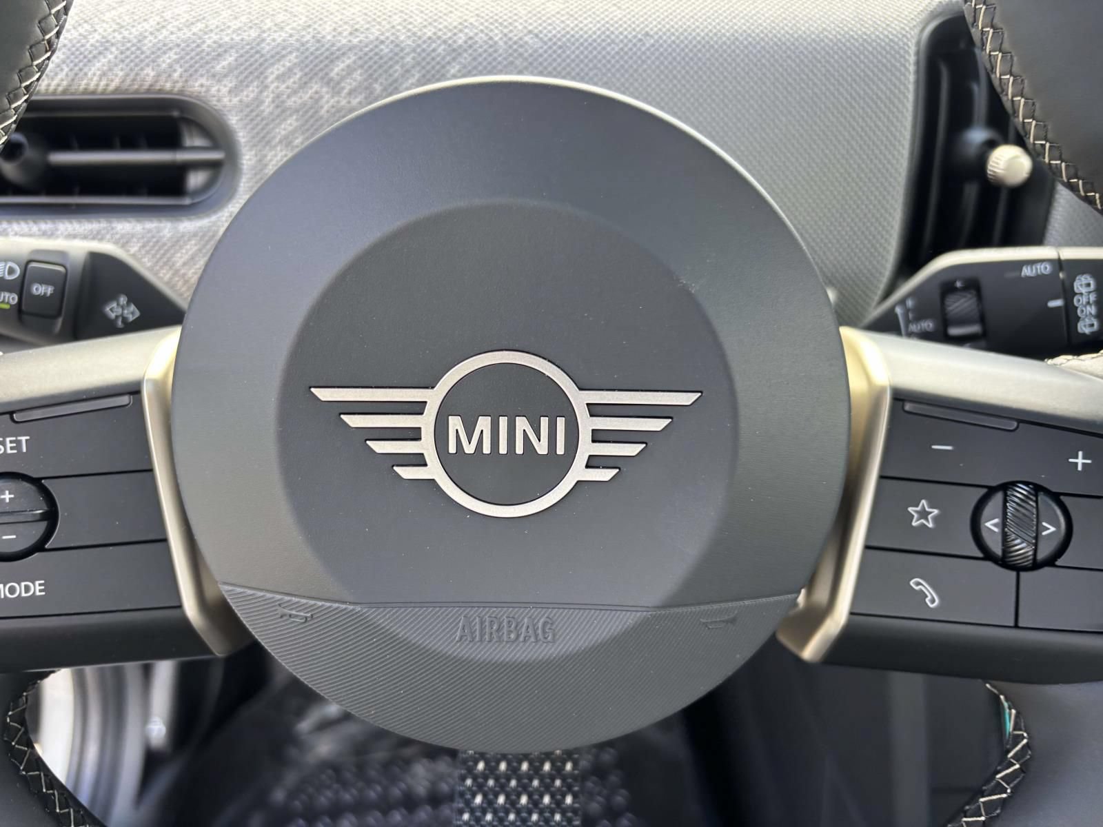 New 2026 MINI Cooper 2-Door Hardtop FWD image 17