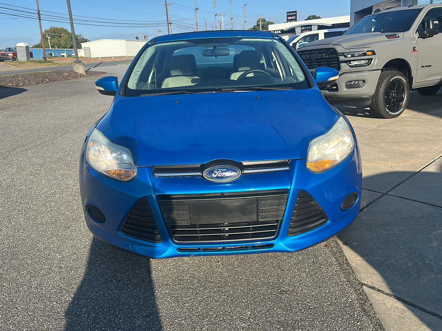 Used 2014 Ford Focus SE FWD image 2