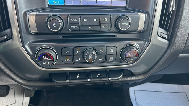 Used 2018 Chevrolet Silverado 1500 LT w/ All Star Edition image 29