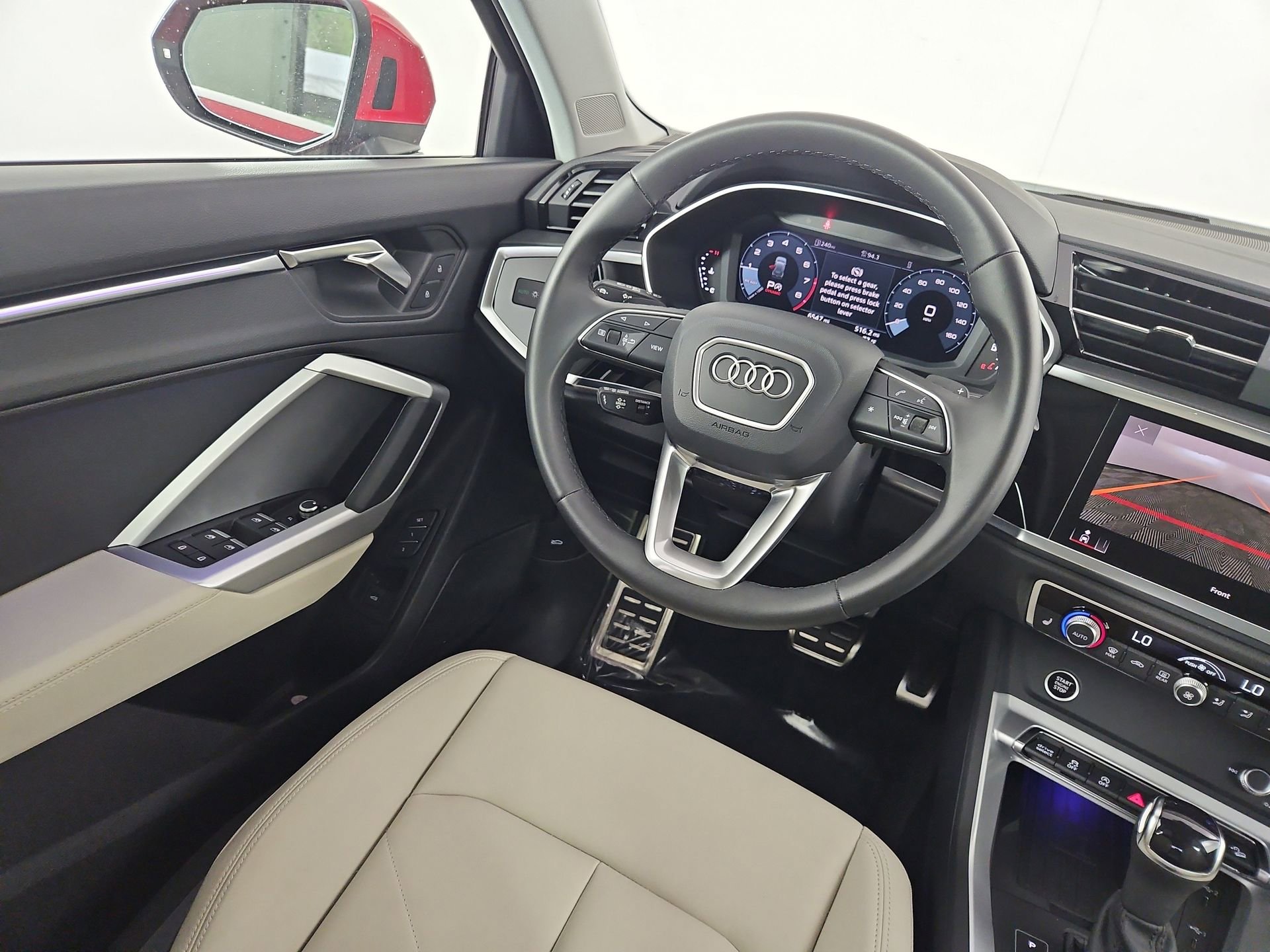 Certified 2025 Audi Q3 2.0T Premium Plus w/ Premium Plus Package image 40