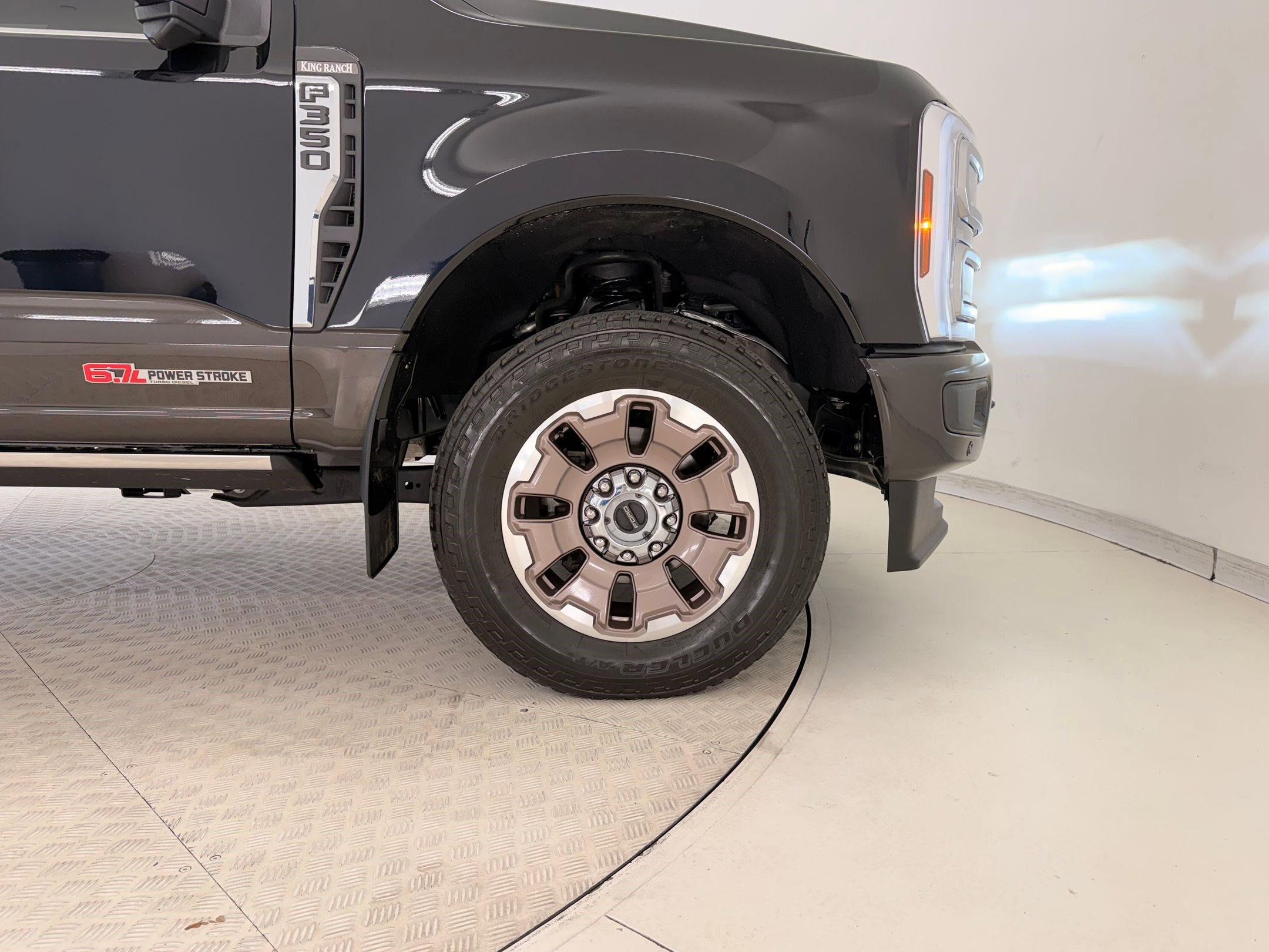 Used 2025 Ford F350 King Ranch image 28