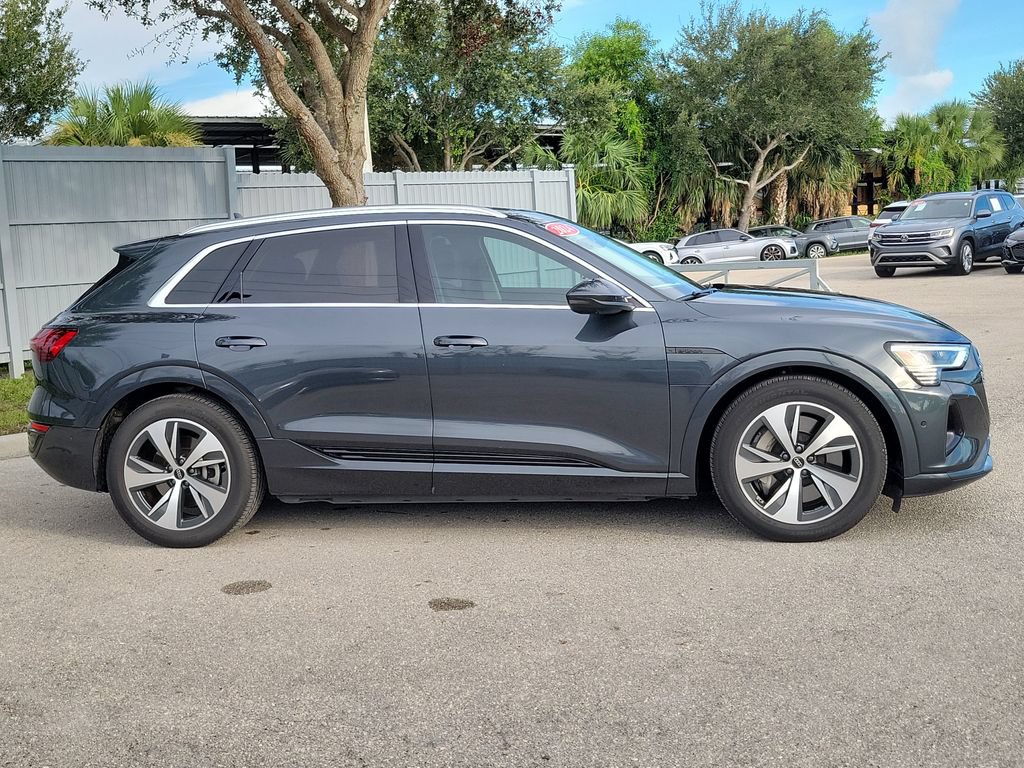 Certified 2024 Audi Q8 e-tron Premium Plus AWD/4WD image 4