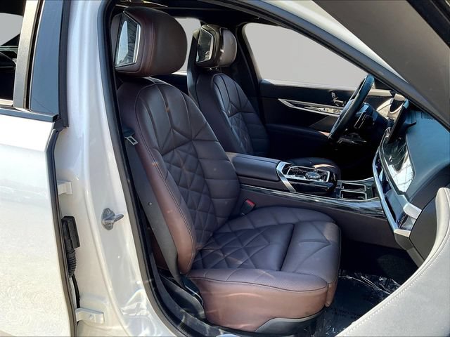 Used 2023 BMW 740i RWD image 31