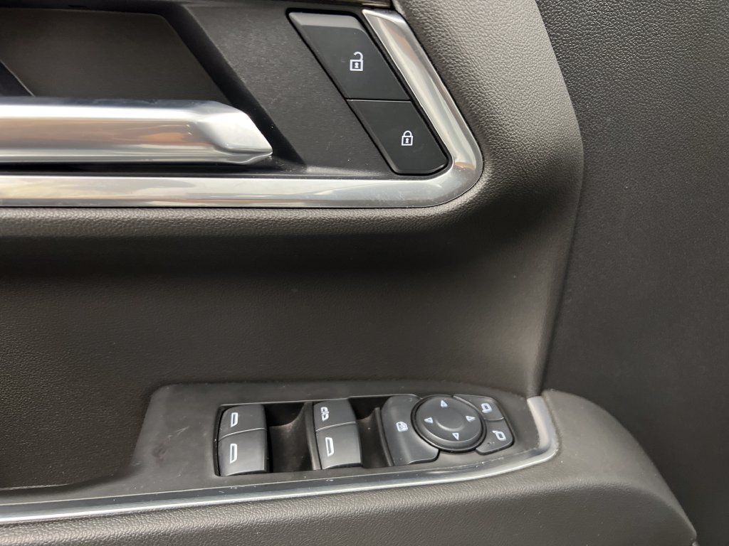 Used 2025 Chevrolet Silverado 1500 LT AWD/4WD image 15