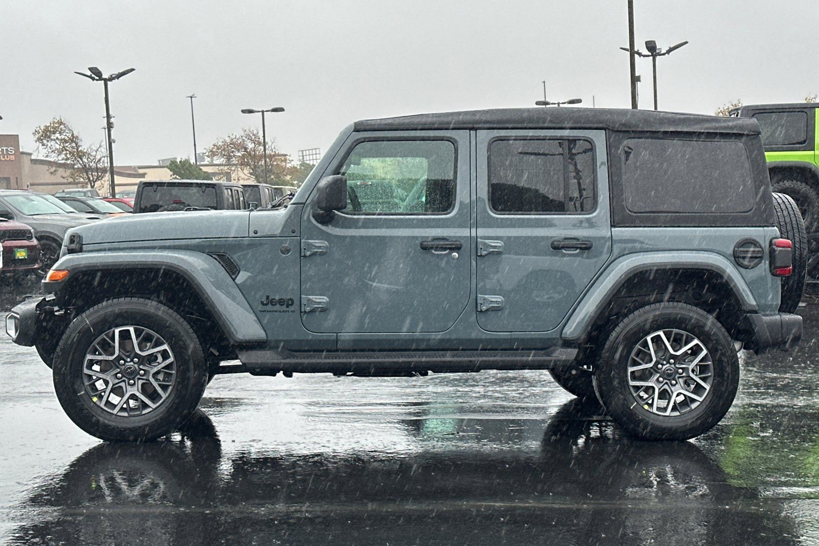 New 2026 Jeep Wrangler Unlimited Sahara AWD/4WD image 8