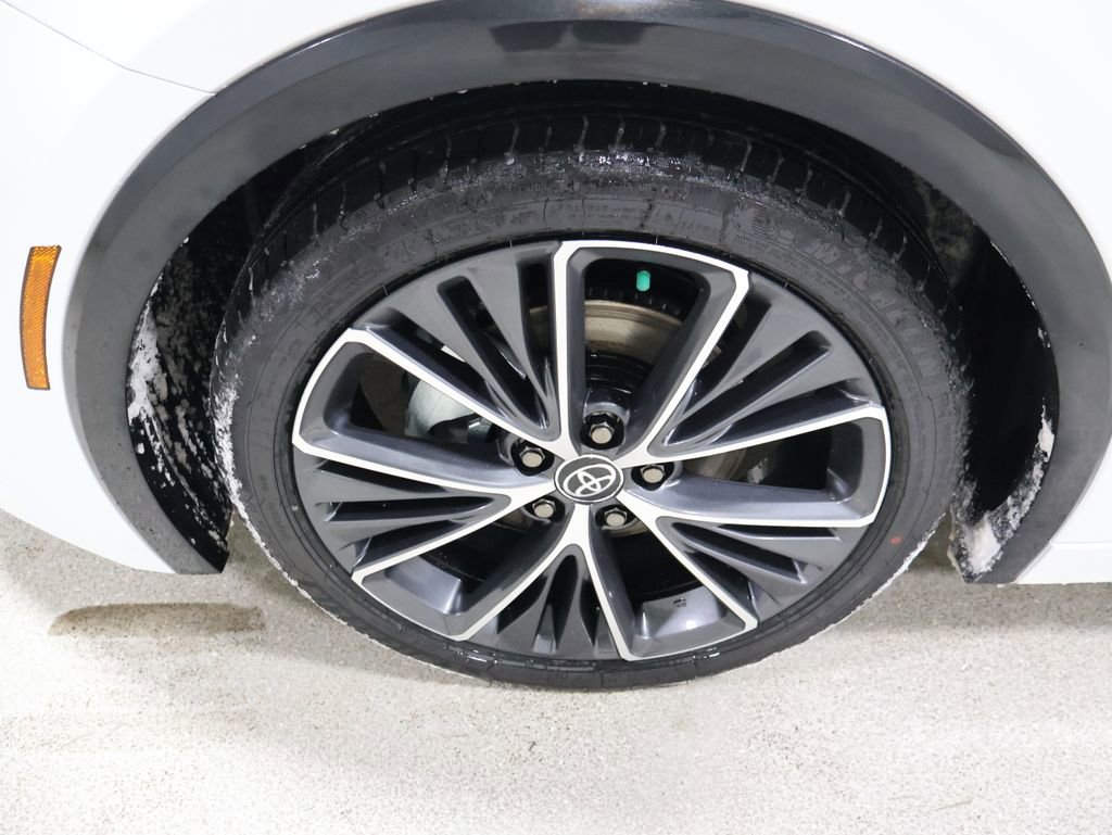New 2026 Toyota Prius XLE image 9