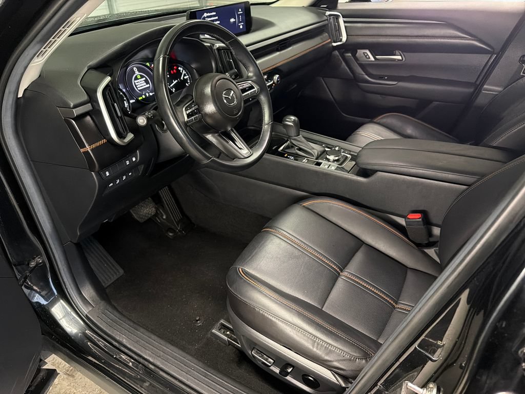 Used 2025 MAZDA CX-50 AWD 2.5 Hybrid w/ Premium Pkg image 2