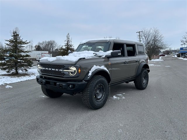 New 2025 Ford Bronco Badlands image 2