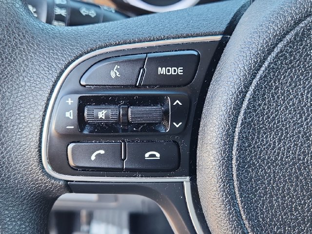 Used 2022 Kia Niro LX FWD image 17